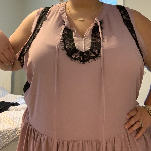 Lace Tank - Picture 2 of 4